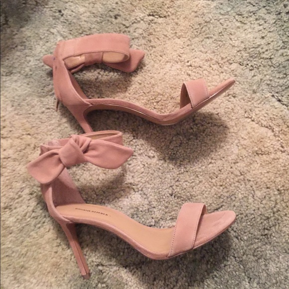 Nude heels with bow on ankle - Picture 2 of 3